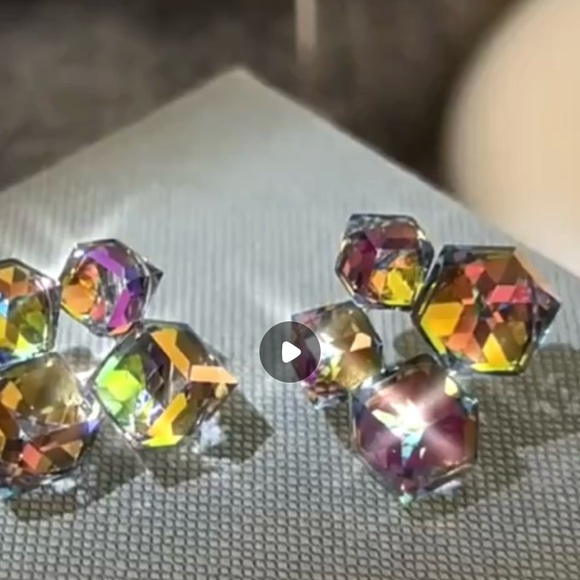 Artist Point Shimmering Crystal Earrings - Picture 6 of 6